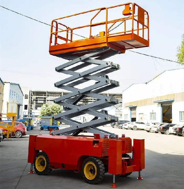 自行走越(yue)野式升降(jiang)機