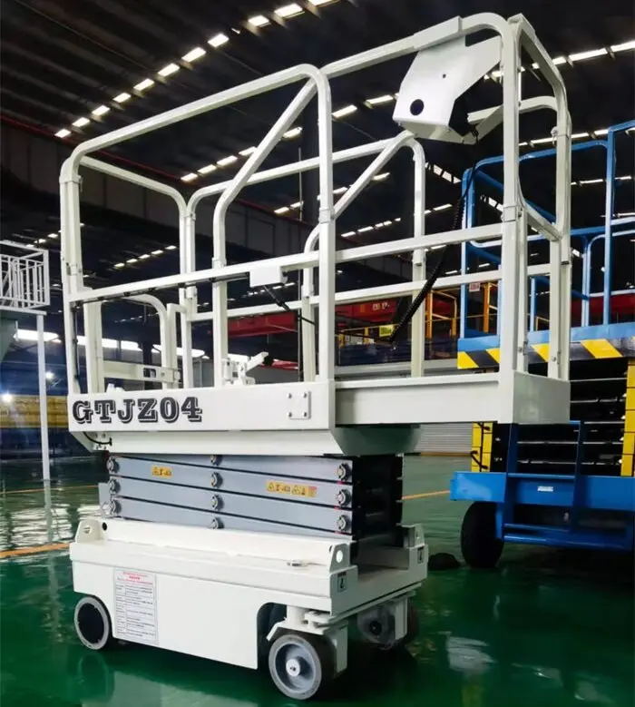 迷你(ni)自行(hang)走剪(jian)叉式(shi)升降(jiang)機