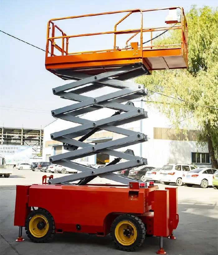 自行(hang)走越野式(shi)升降機