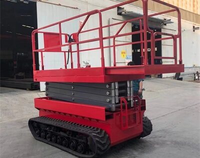 柴油履(lü)帶式升(sheng)降平台(tai)車