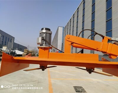 高(gao)速公路(lu)綠籬修(xiu)剪機1