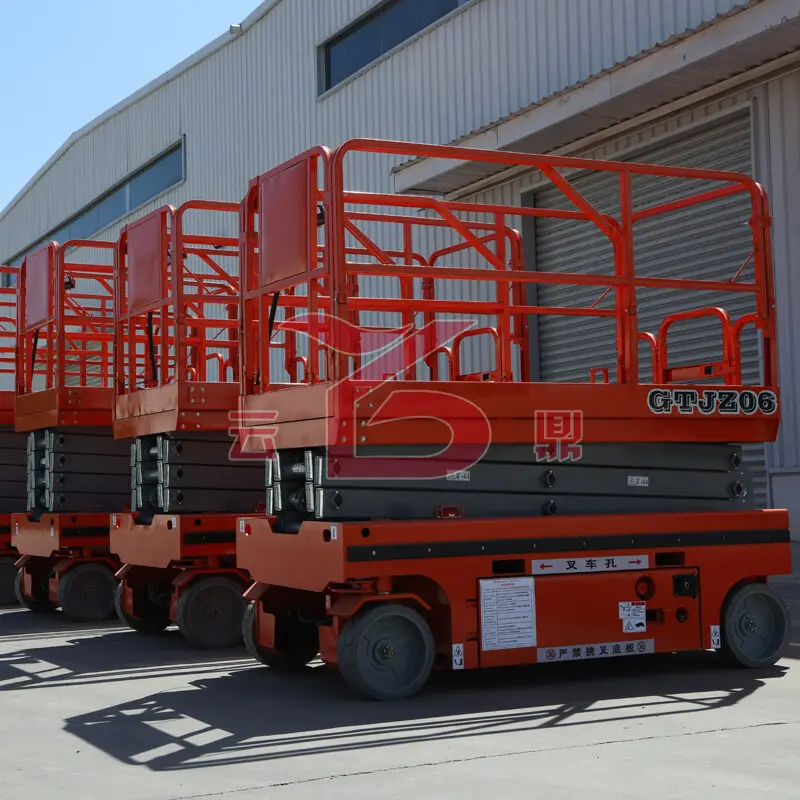 自(zi)行走升(sheng)降機